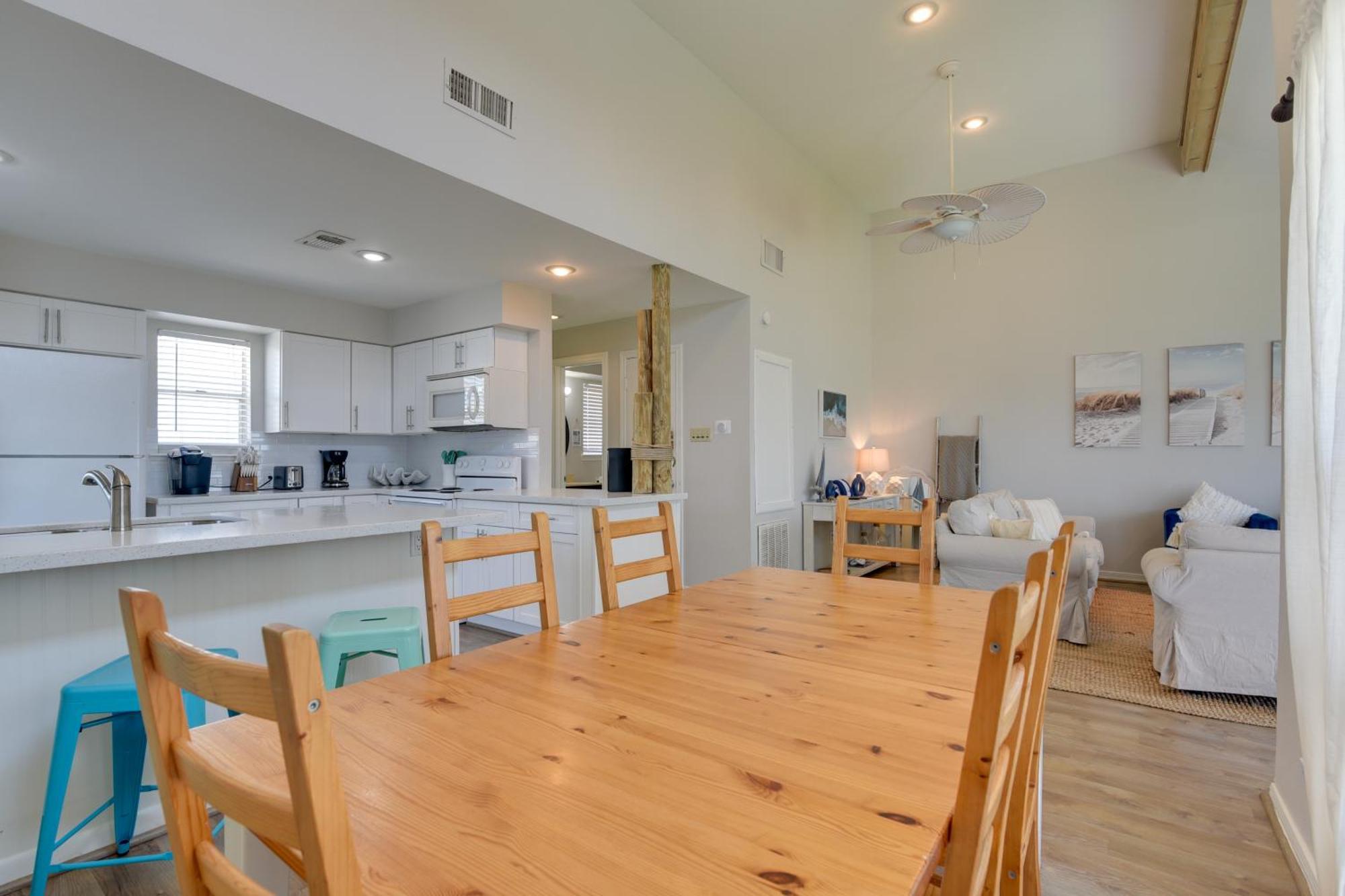 Galveston Townhome With Balconies Walk To Beach! Kültér fotó